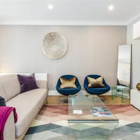 Penthouse Frankfurt Center-Close To Amenities Villa